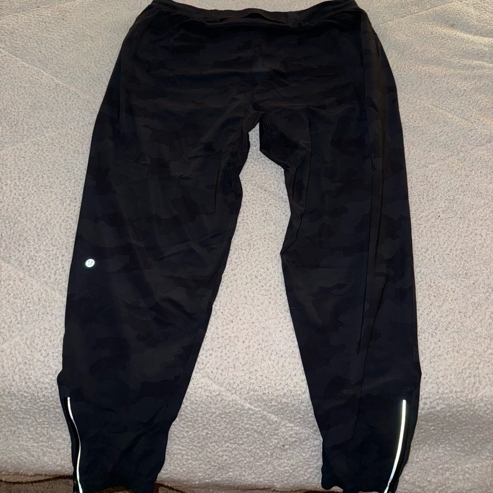 Like new Lululemon Surge Joggers